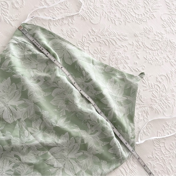 NWT Lulus Sweet and Stylish Green Floral Jacquard One-Shoulder Midi Dress Medium - Picture 5 of 8